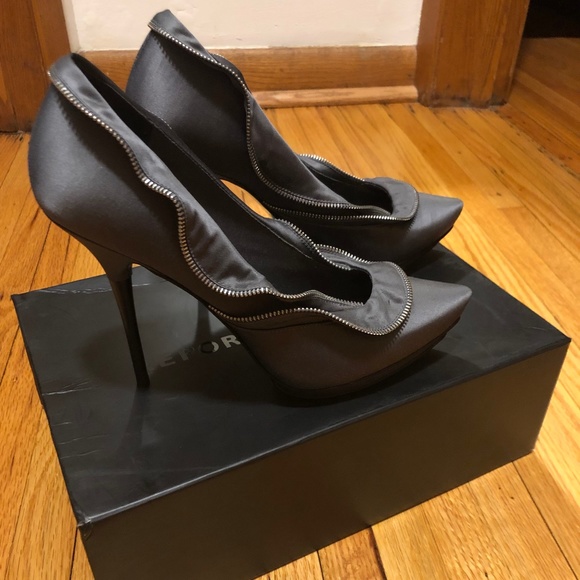 Report Signature Watts high heels size 8.5M - Picture 1 of 4